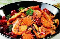 麻辣香鍋風(fēng)靡全城，小店如何脫穎而出？創(chuàng)業(yè)傳奇揭秘，速看！