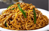 獨(dú)具匠心炒面攤，如何火爆夜市成網(wǎng)紅？創(chuàng)業(yè)者小王