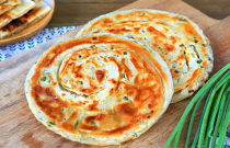 如何讓傳統(tǒng)蔥油餅成創(chuàng)業(yè)新寵？小李逆襲之路，一張餅的味覺革命！