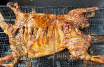 如何顛覆味蕾，讓烤全羊創(chuàng)業(yè)燃爆市場？揭秘傳統(tǒng)美食的創(chuàng)新秘籍！