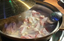 椰子雞火鍋爆火餐飲界！創(chuàng)業(yè)者如何突圍？速看成功秘訣，錯過等哭！