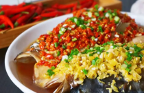 學(xué)做剁椒魚頭，開啟舌尖上的風(fēng)味之旅