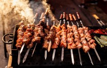 想學(xué)燒烤？學(xué)燒烤去哪家？選對地方才能成功創(chuàng)業(yè)