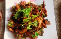 炒雞架攤位創(chuàng)業(yè)，輕松盈利不再是夢，學會這幾個技巧！