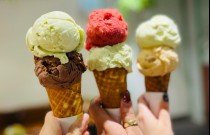 冰激凌的做法視頻教程，輕松學(xué)會(huì)家庭版與創(chuàng)業(yè)版制作技巧！