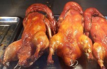 學(xué)北京烤鴨哪里正宗？廚仟藝專業(yè)培訓(xùn)，助您掌握地道烤鴨技藝！