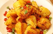 鍋巴土豆擺攤做法：從選材到制作，輕松掌握核心技術(shù)，開啟財富之路！