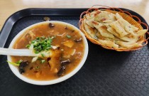 胡辣湯的做法和配料揭秘！3個(gè)關(guān)鍵技巧，學(xué)會(huì)后湯底更濃郁！