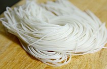 2025米線市場爆火？90%新手踩坑！揭秘米線技術(shù)學(xué)習(xí)避坑指南，助你創(chuàng)業(yè)少走彎路！