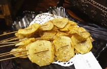 烤土豆的家常做法：簡單又美味的燒烤技巧，輕松學(xué)會(huì)！