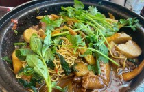 雞公煲配方到底多暴利？揭秘一鍋賣(mài)瘋的秘密，學(xué)會(huì)就能掙錢(qián)！