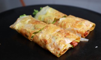 煎餅果子里的薄脆：制作技巧大揭秘