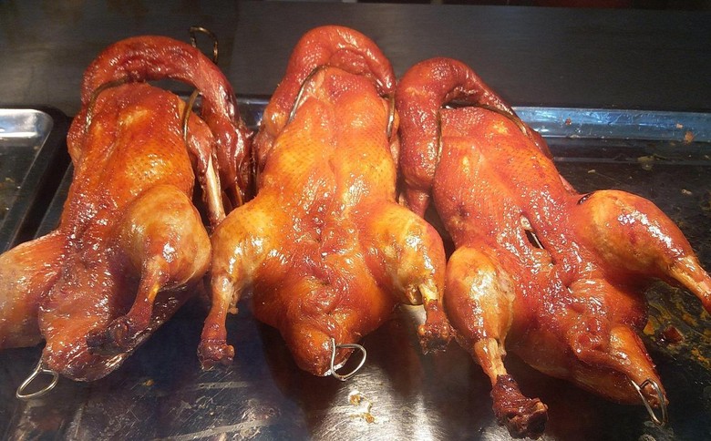 開個烤鴨店需要多少錢？從資金預算到技術(shù)培訓，你需要知道的一切