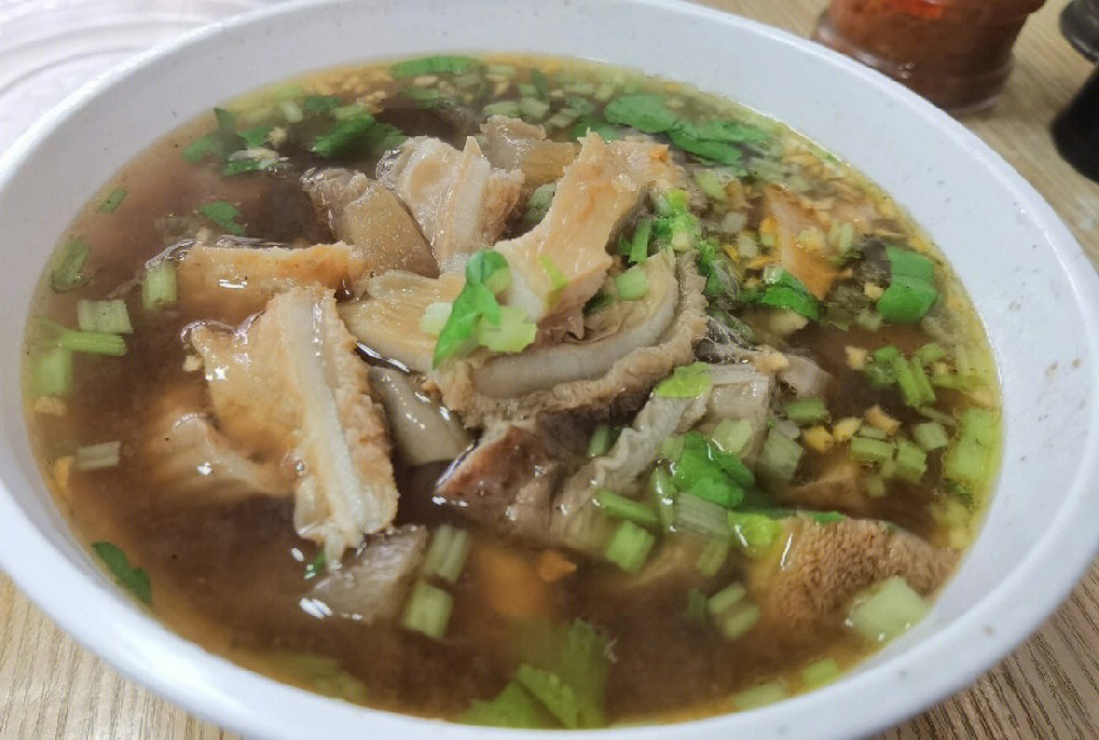 怎樣做牛雜湯？從選材到烹飪，廚仟藝教您做出地道美味！