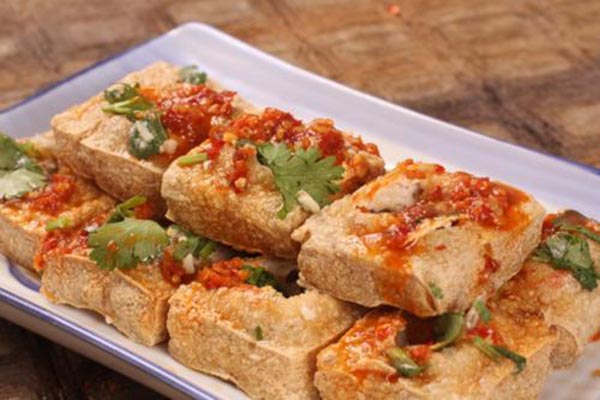 臭豆腐怎么做最好吃？三天學(xué)會(huì)秘制方法，快速開店！