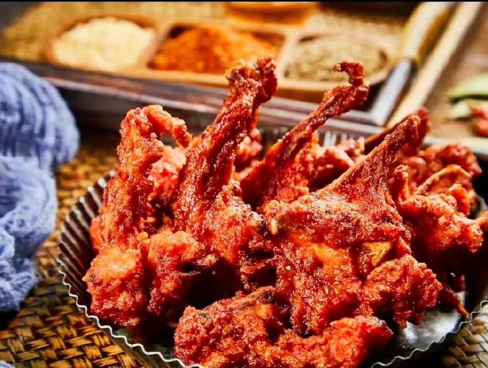 學(xué)炸雞鎖骨，做地?cái)偵庠氯?萬？揭秘培訓(xùn)內(nèi)幕，選對機(jī)構(gòu)是關(guān)鍵！