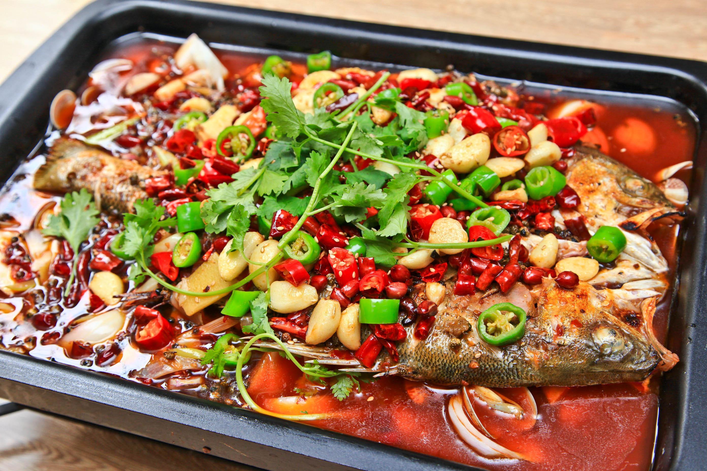 學(xué)萬(wàn)州烤魚學(xué)費(fèi)一般多少？揭秘創(chuàng)業(yè)者的首選項(xiàng)目！