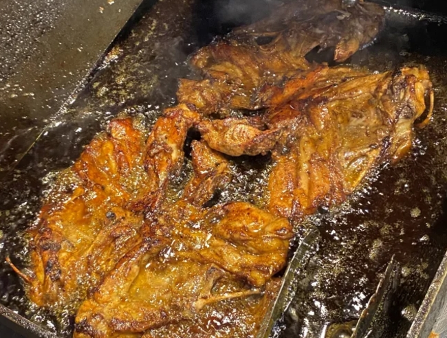 學(xué)校擺攤100種小吃，如何選擇最賺錢的項(xiàng)目？