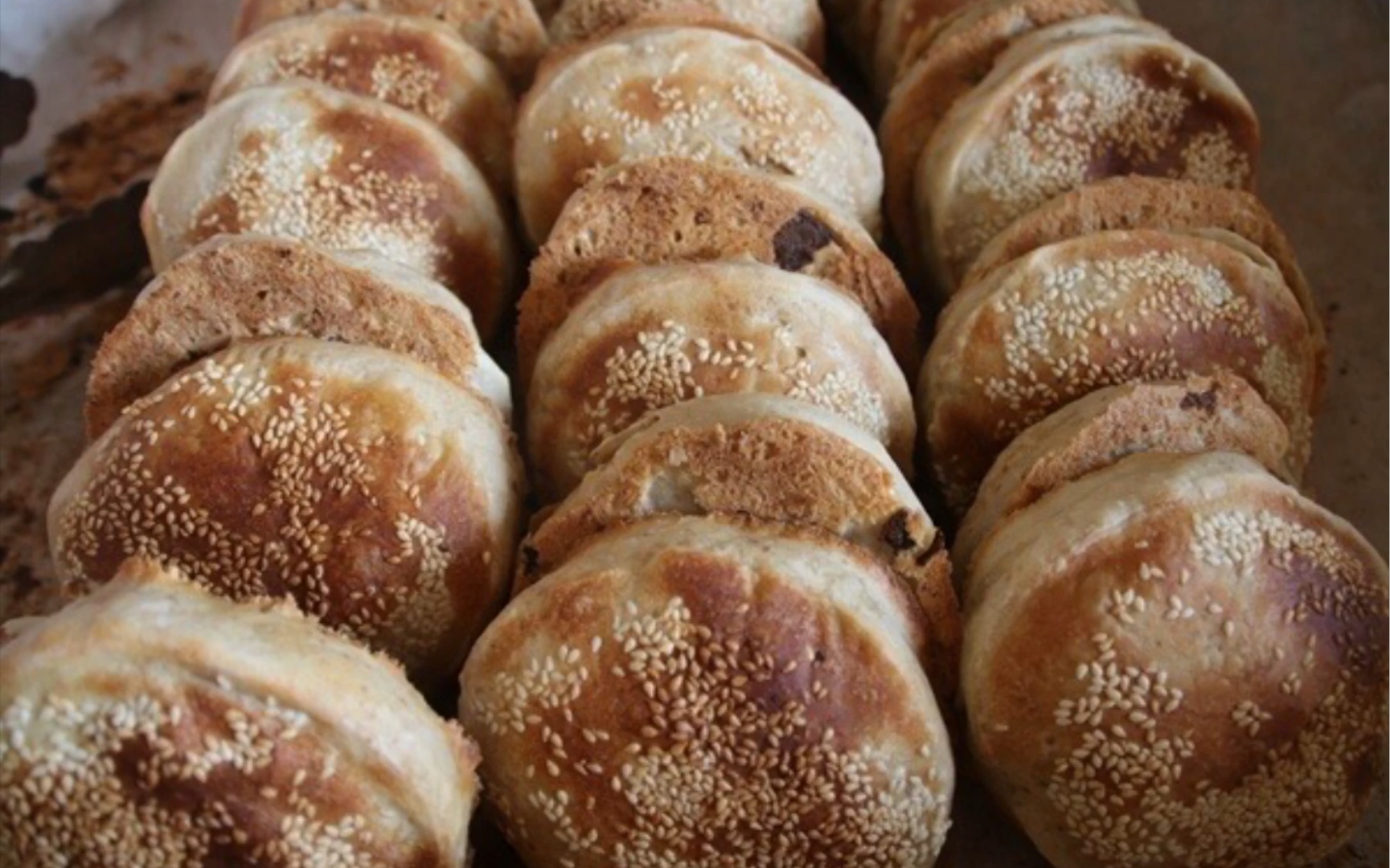 馬蹄燒餅是哪里的特產(chǎn)？口感酥脆層次豐富，竟然藏著地方美食故事！