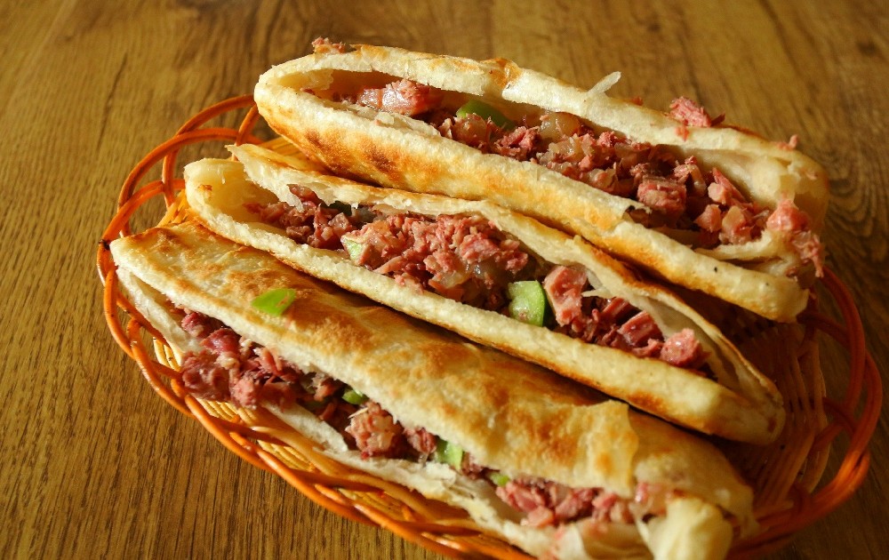 河間驢肉火燒和面配方？做好關(guān)鍵細(xì)節(jié)，開店才能更穩(wěn)！