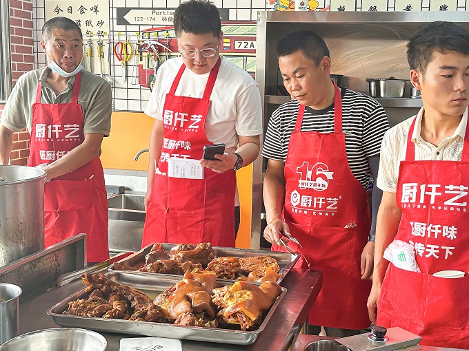 怎樣做鹵菜熟食？怎么做更香？新手做鹵味容易踩哪些坑